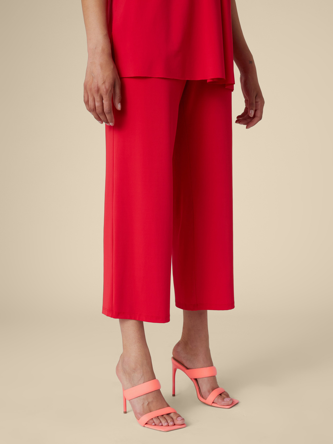 ENSEMBLE EN JERSEY CR&Ecirc;PE image number 2