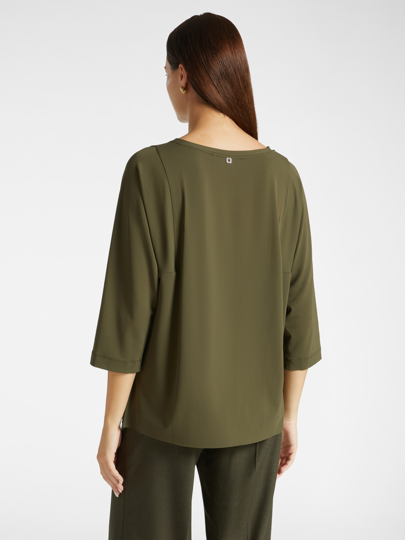 Locker sitzendes T-Shirt image number 1