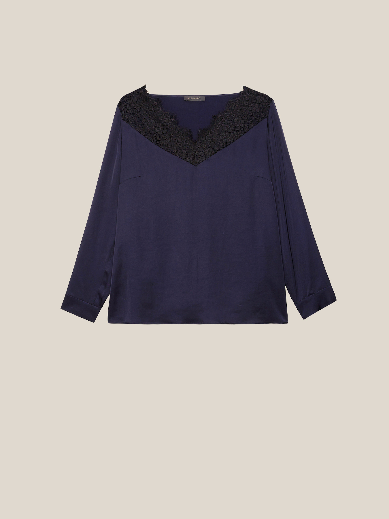 Blusa em cetim com renda image number 4