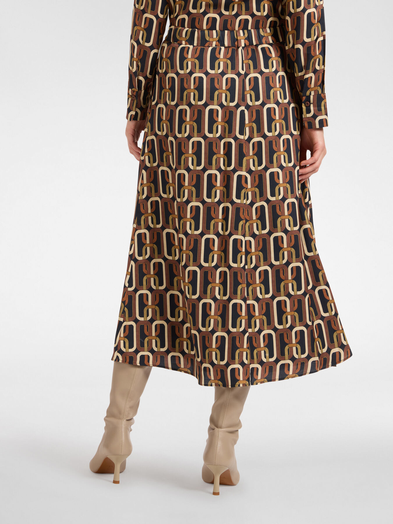 Saia midi estampada image number 1