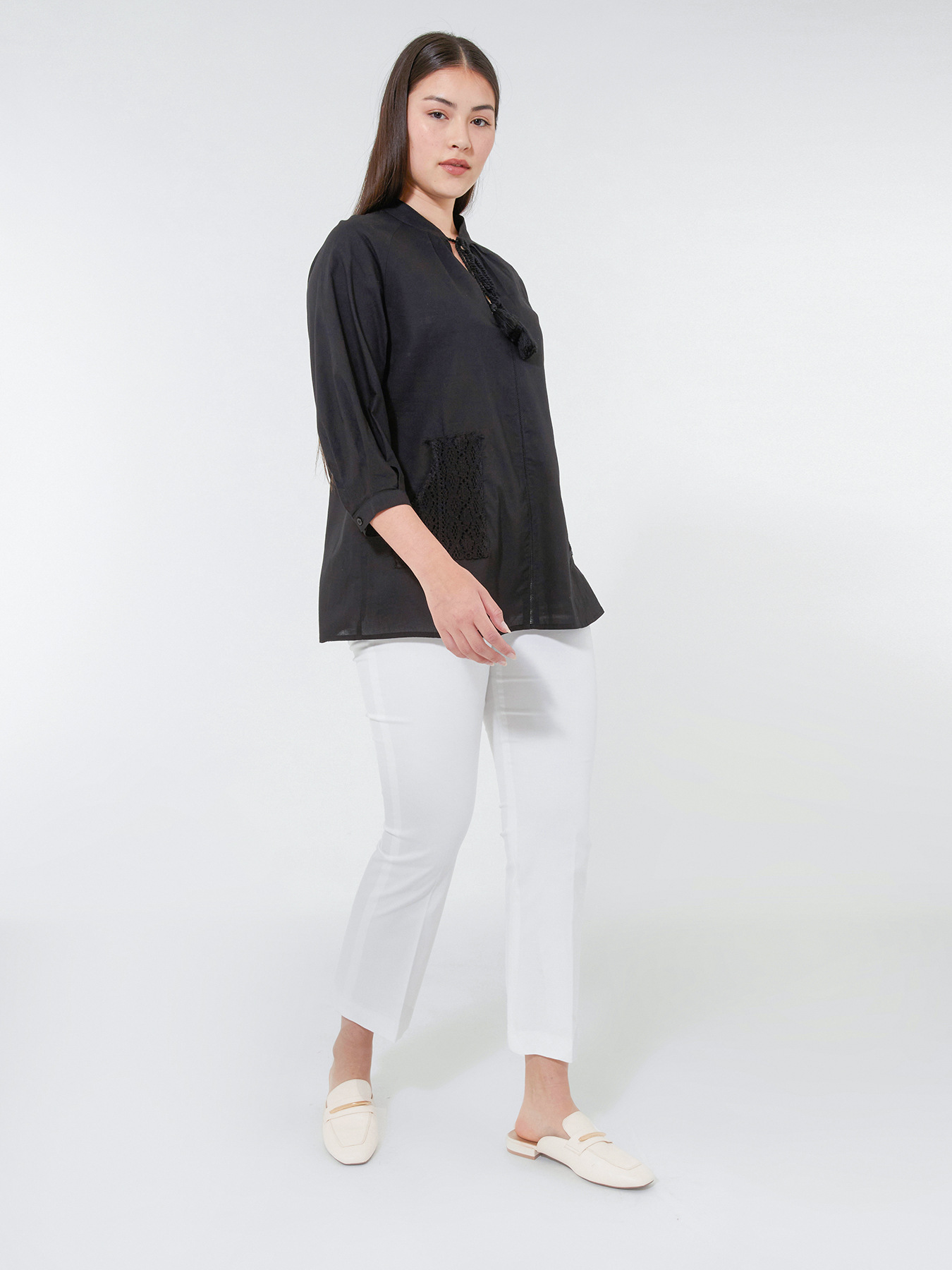 Blouse avec poches en macram&eacute; image number 0