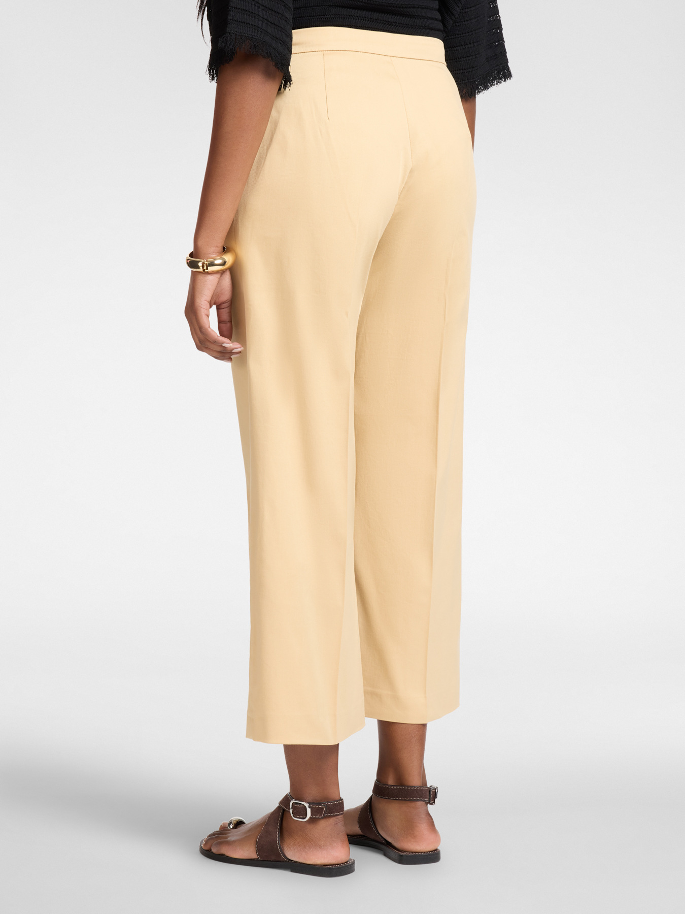 Pantalon cropped en gabardine image number 1