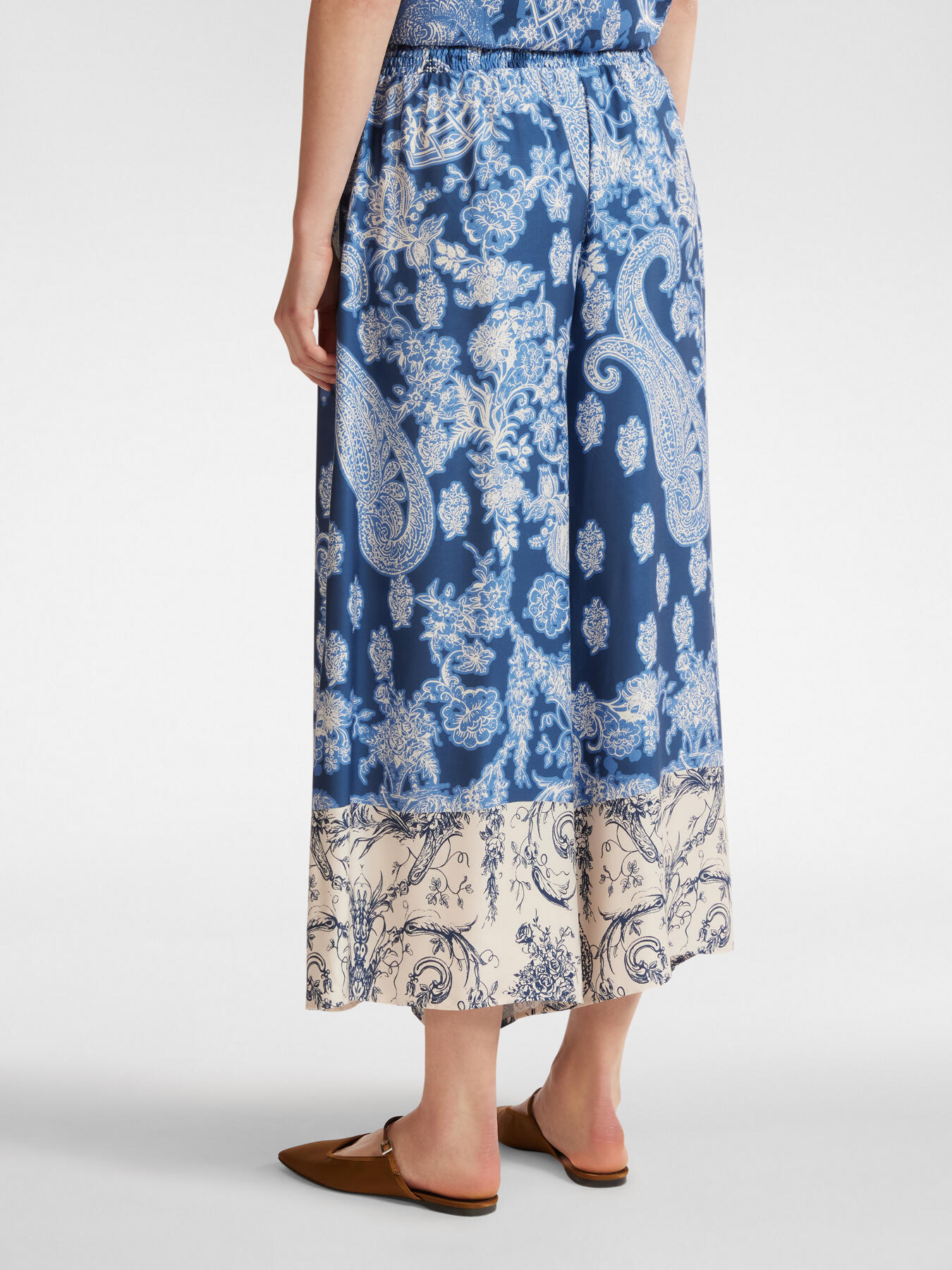 Weite bedruckte Hose image number 1