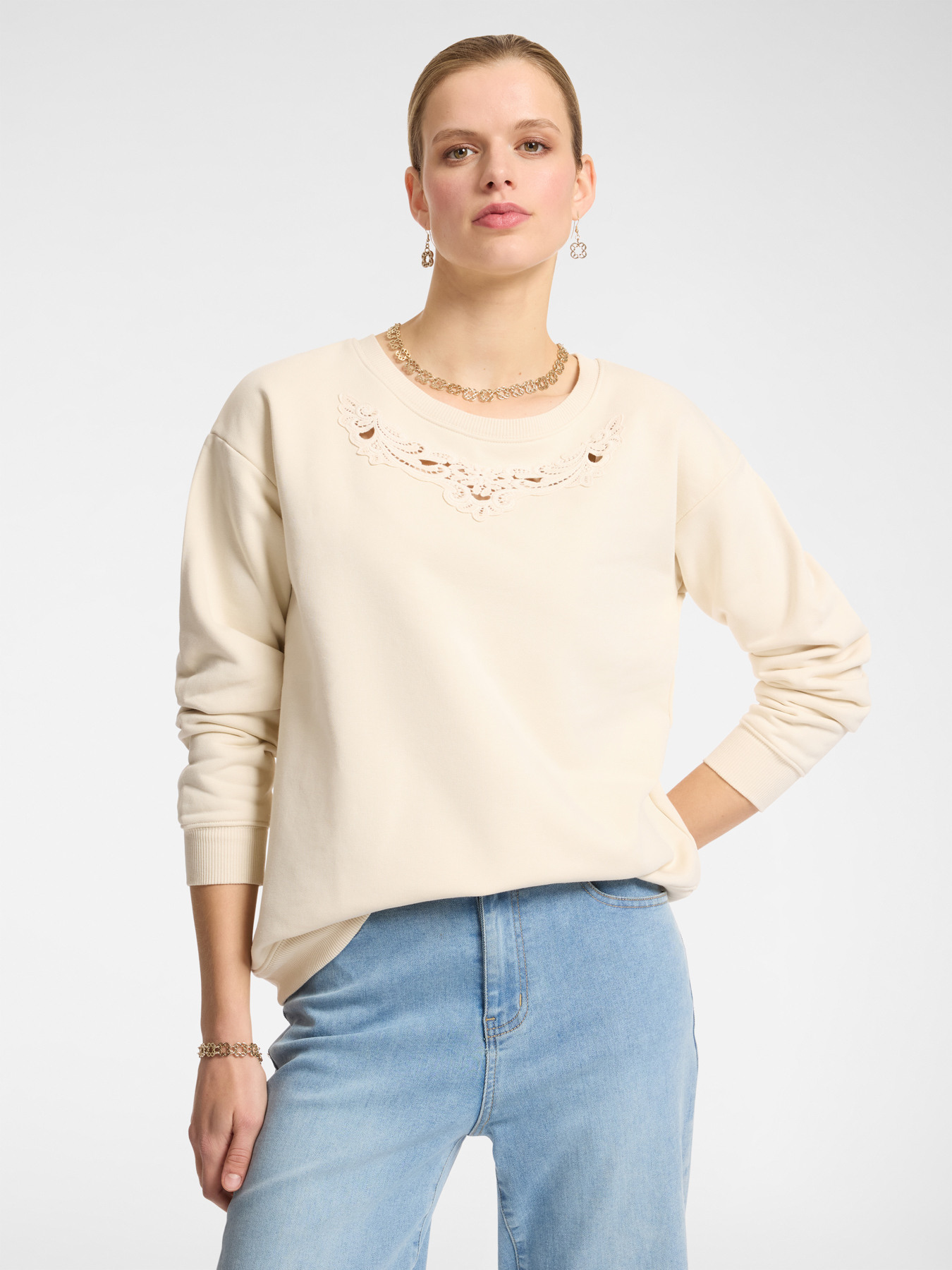 Sweat-shirt brod&eacute; image number 0