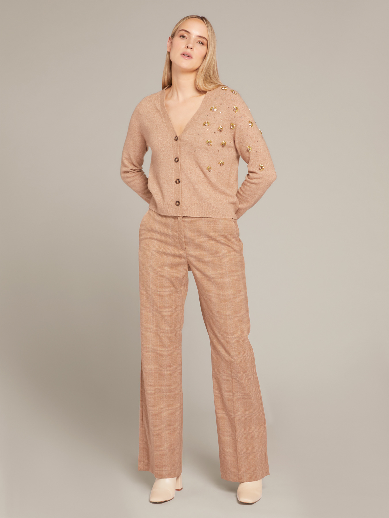 Cárdigan bordado image number 1