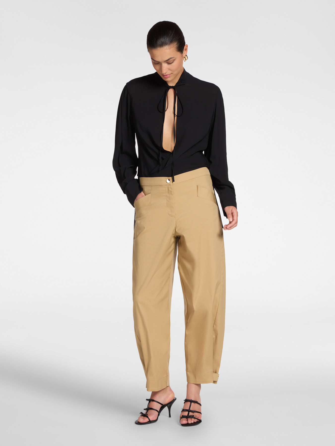 Pantalon barrel avec sangles au bas image number 0