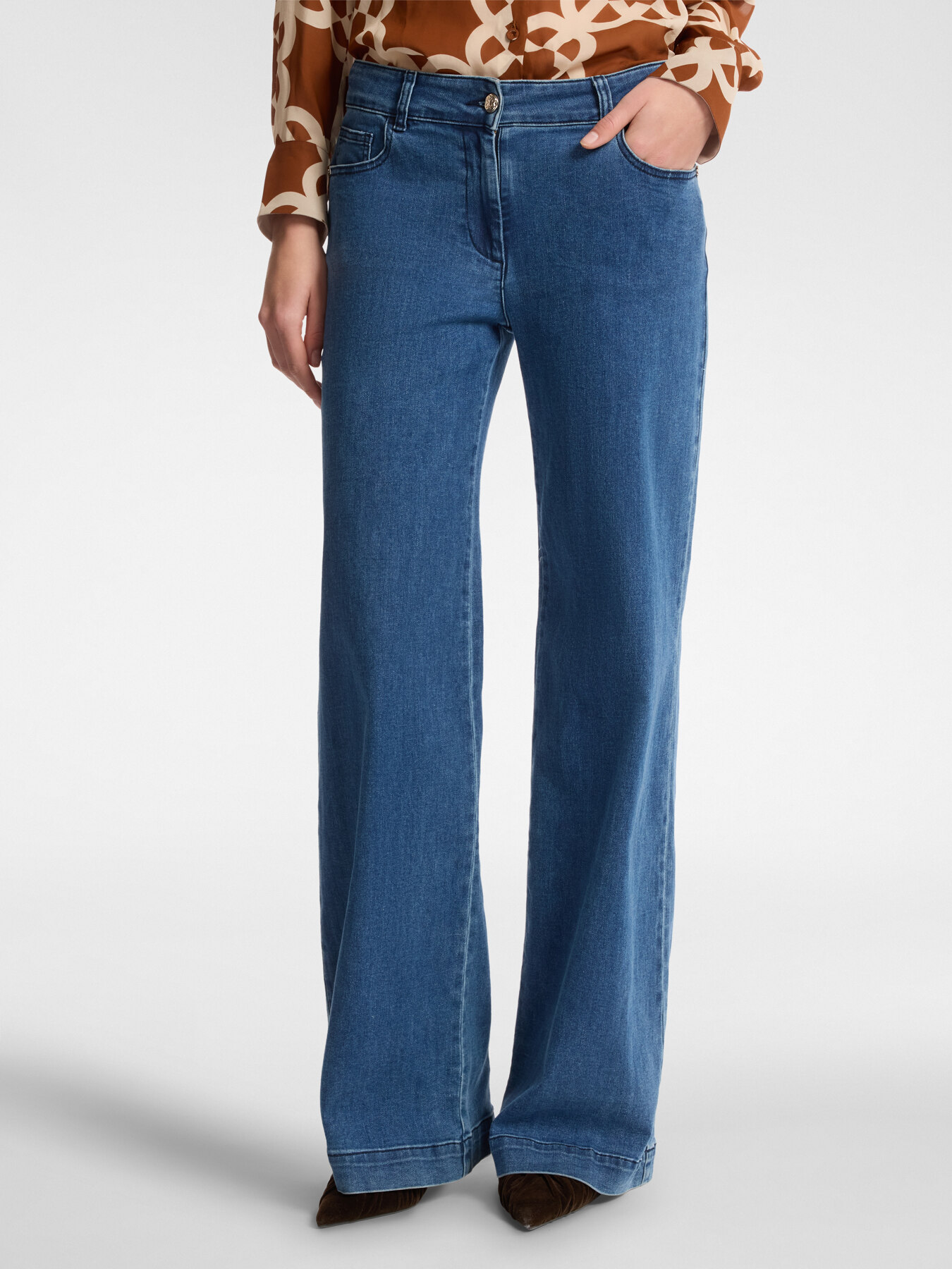 Jeans 5 Taschen mit weitem Bein, "Wanda" image number 2