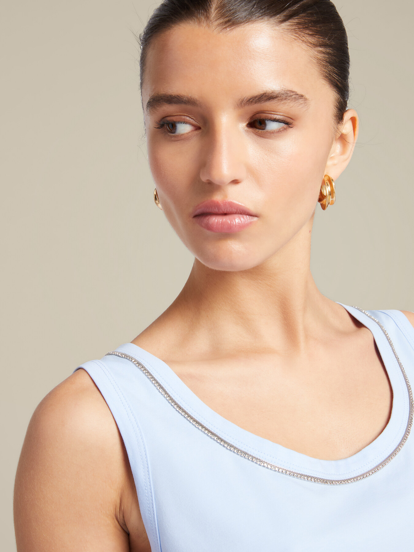 Top &agrave; bordure brod&eacute;e image number 3