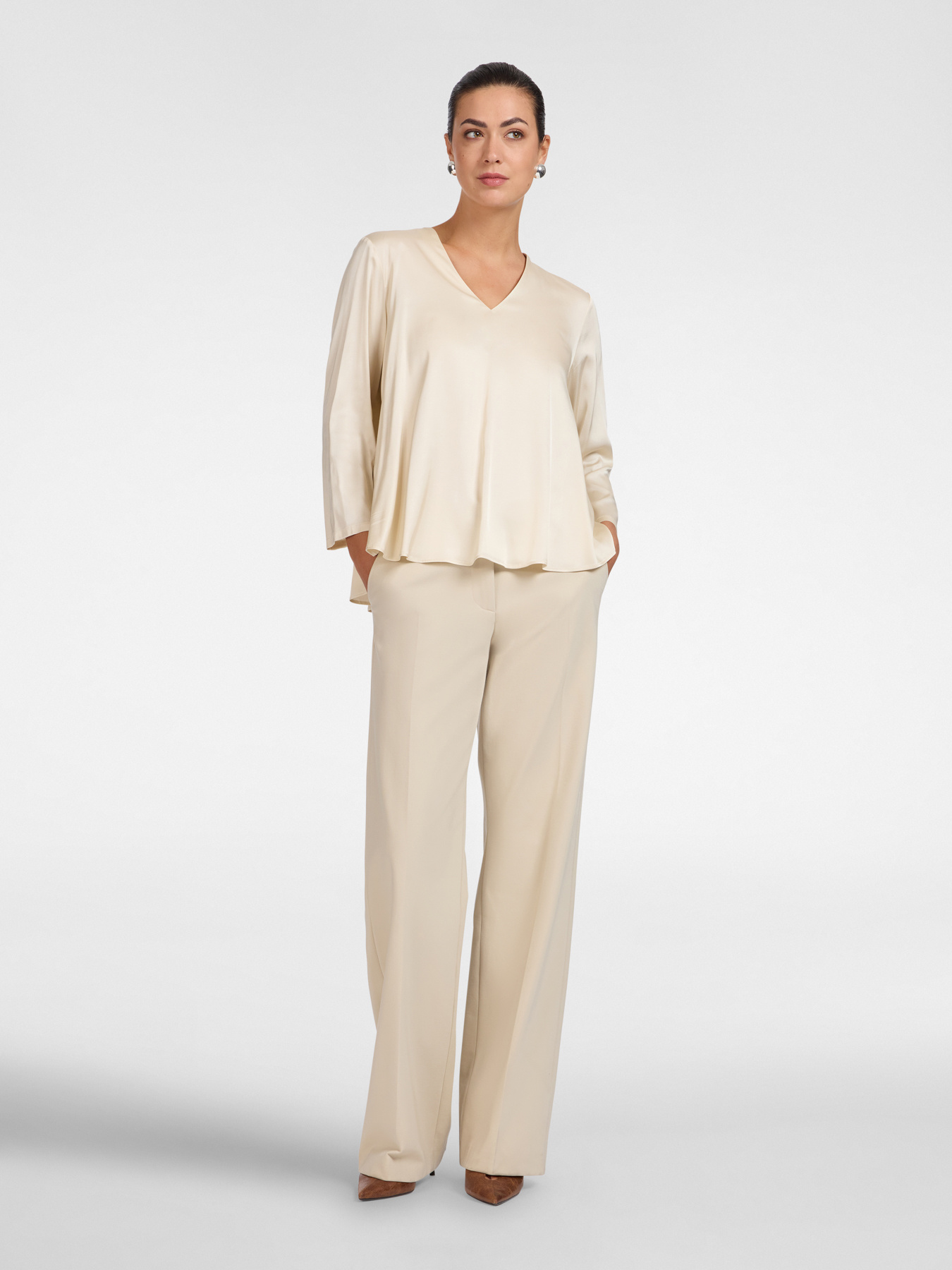 Blusa in raso di viscosa stretch image number 3