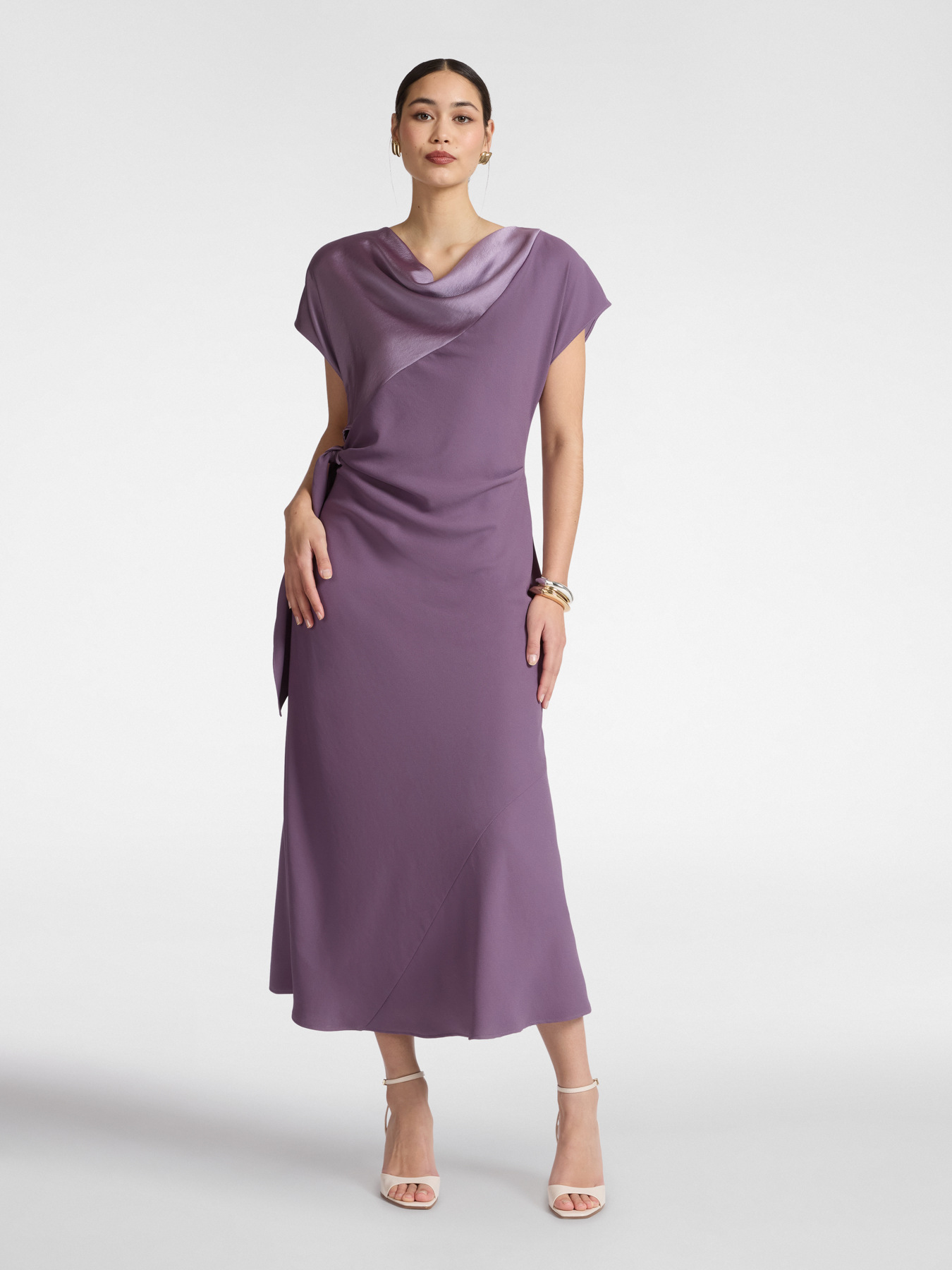 Vestido largo con nudo lateral image number 2