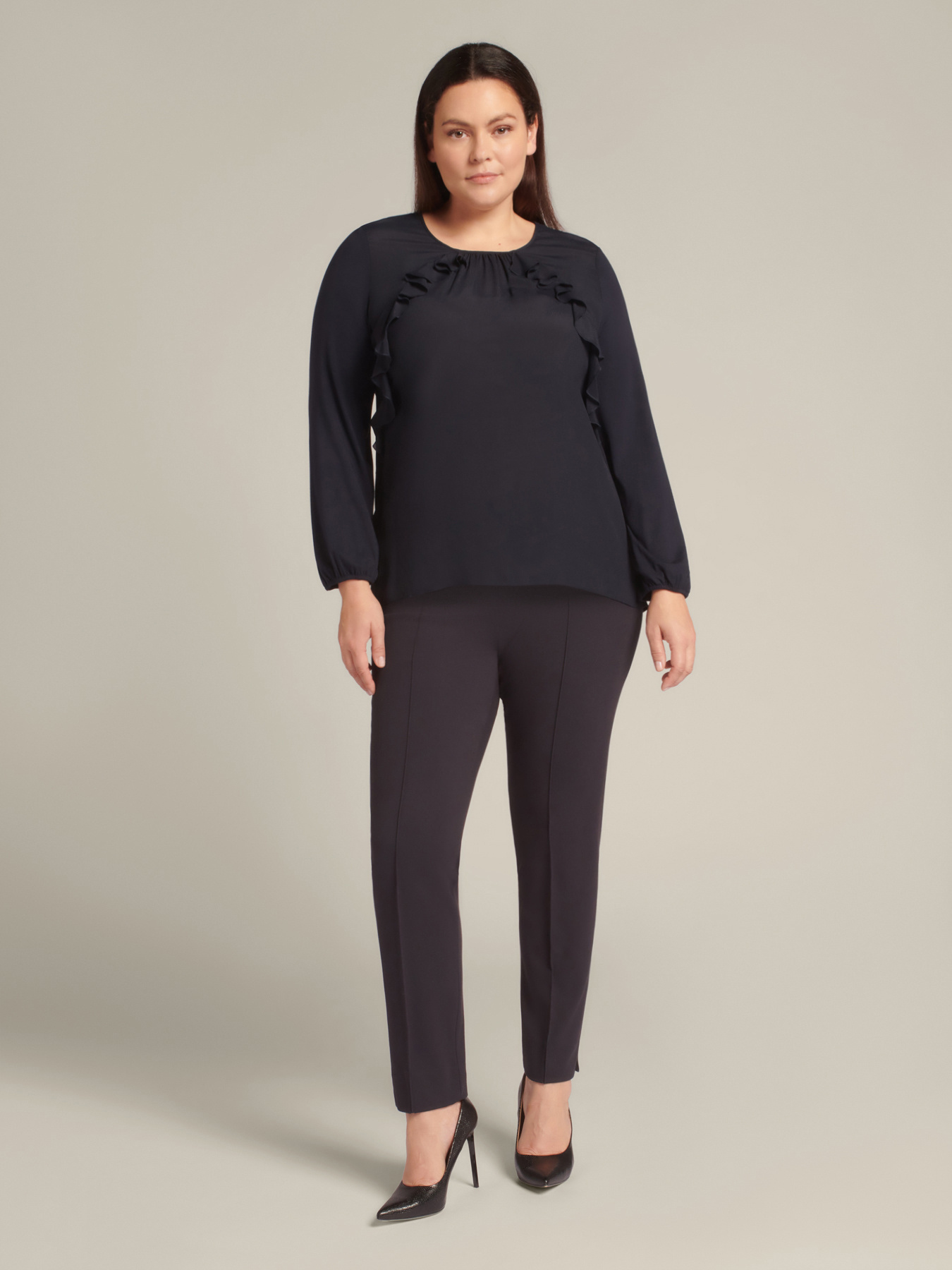 T-shirt com folhos image number 6