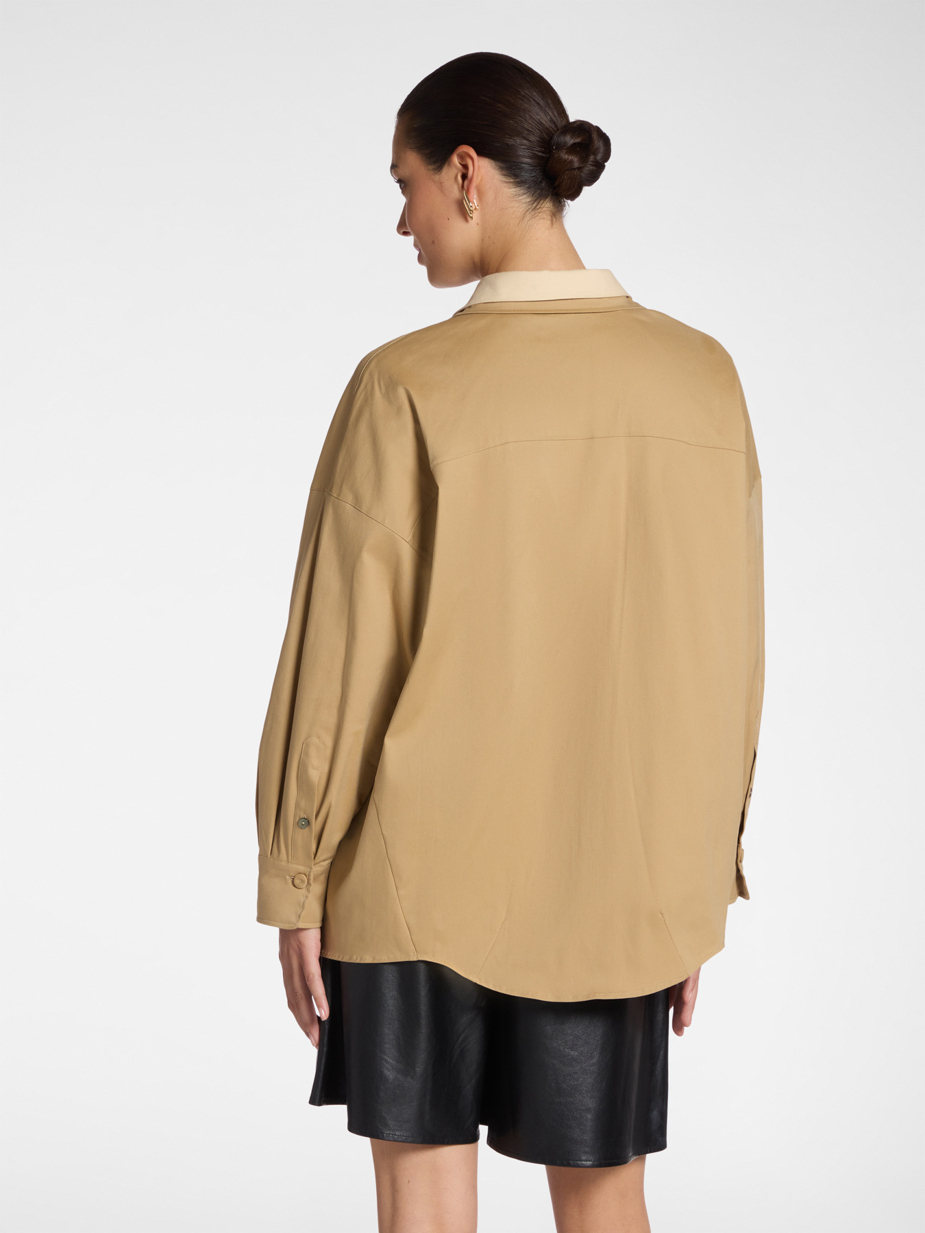 Camisa comprida em gabardine image number 1