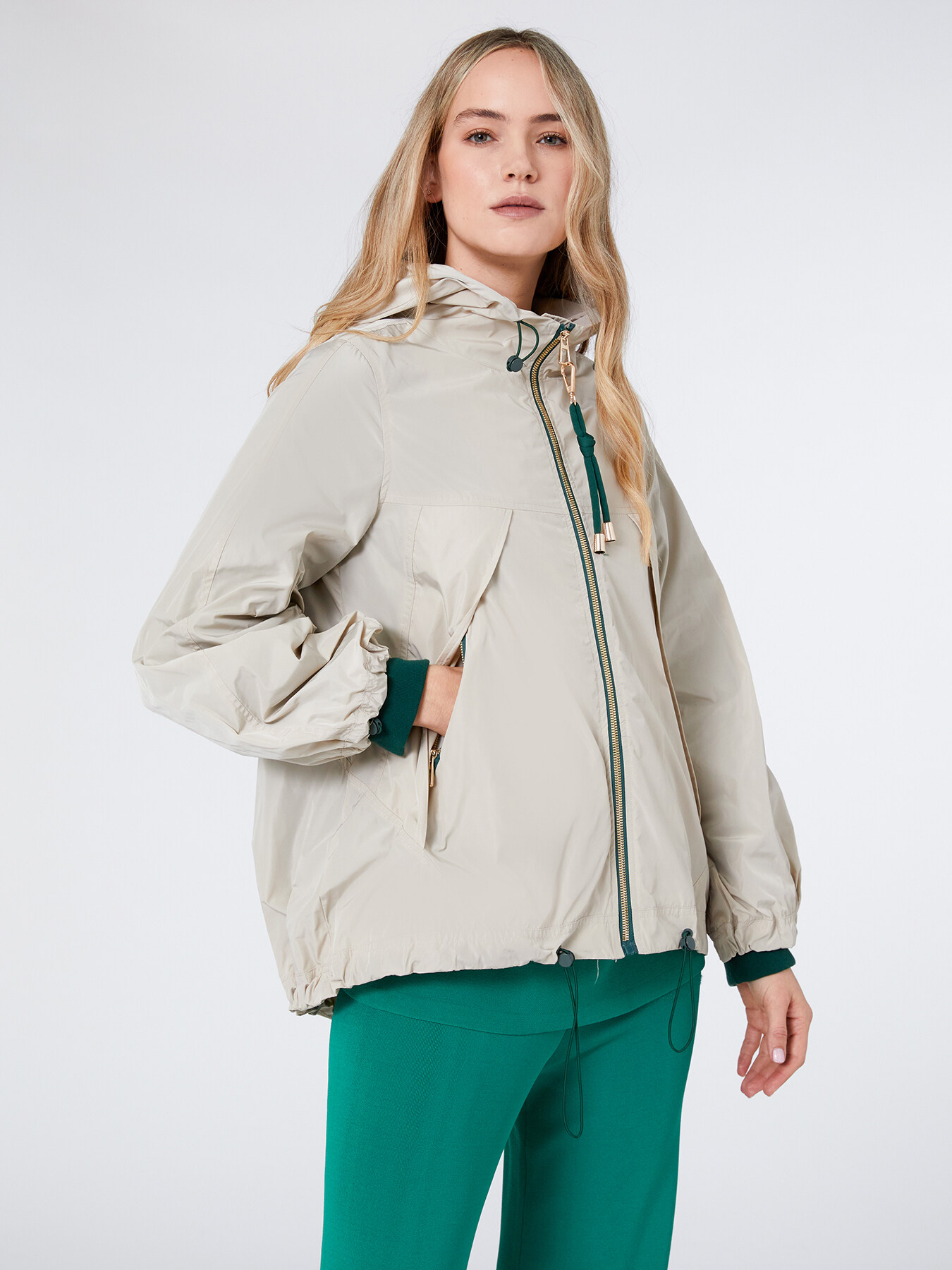 Blouson en nylon mémoire de forme image number 1