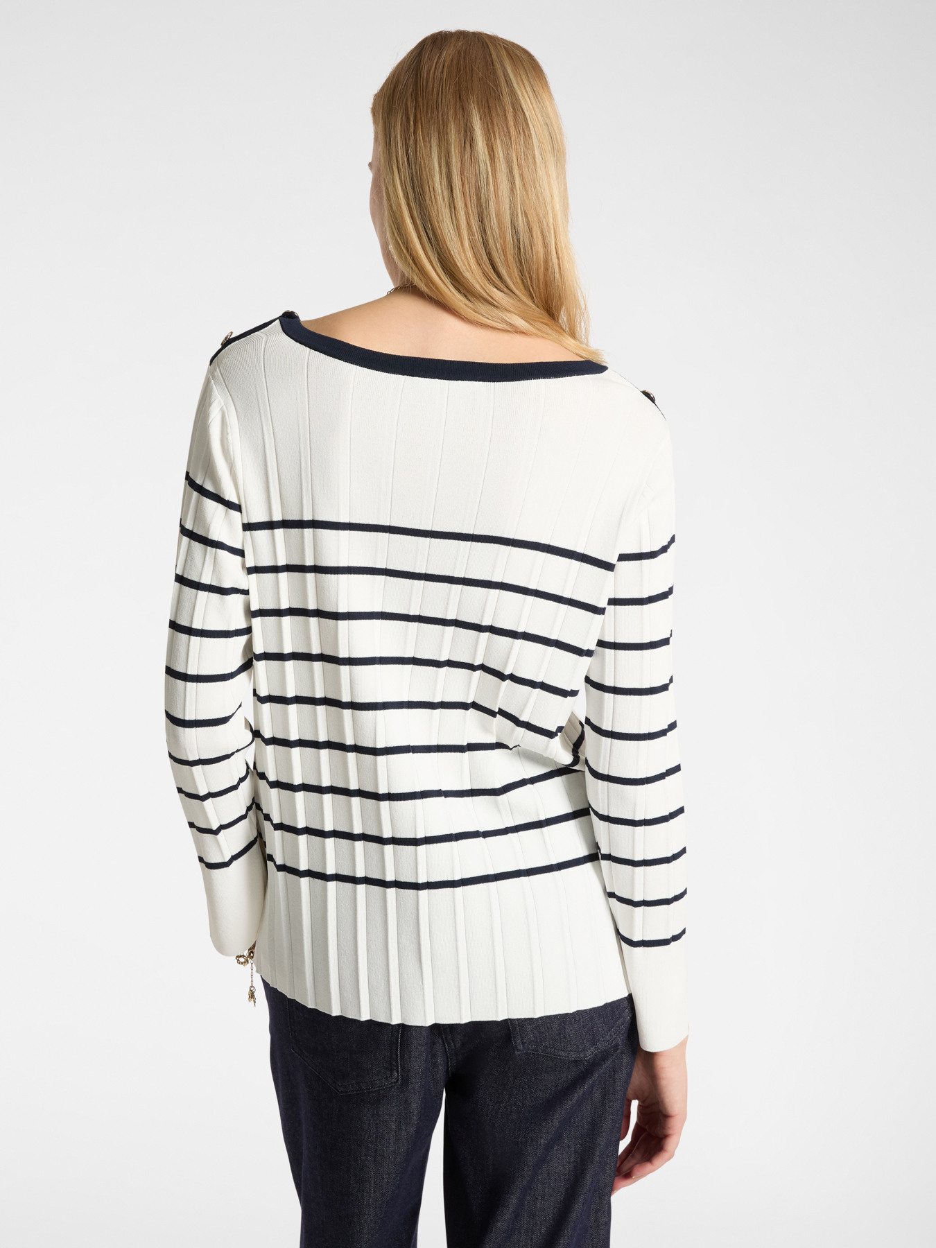 Pull à rayures image number 1