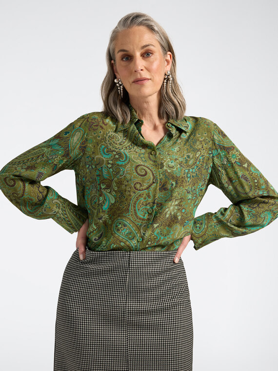 Chemise en viscose imprim&eacute;e paisley