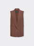 Cr&ecirc;pe vest with lapels image number 4