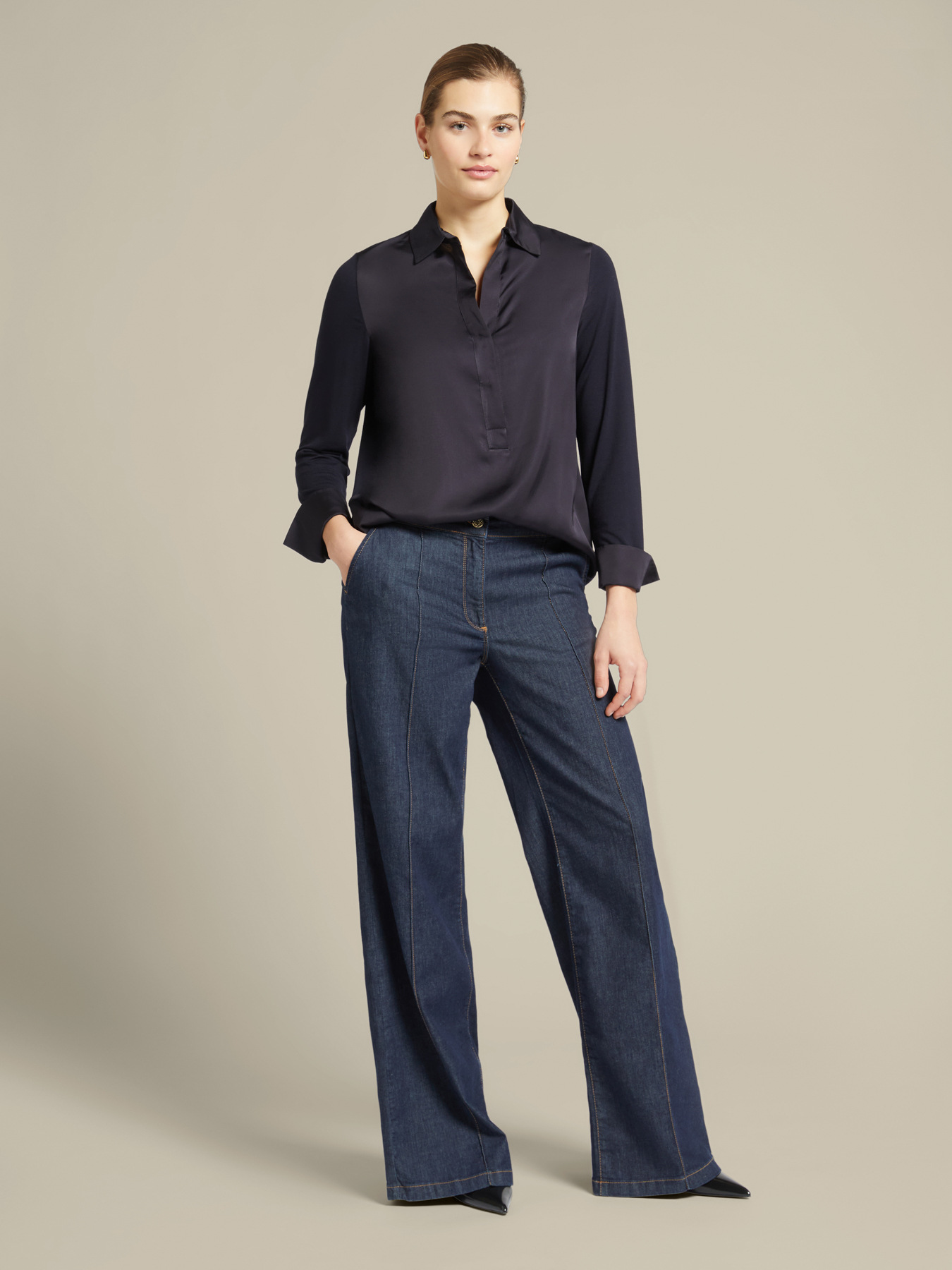 ECOVERO&trade; viscose shirt image number 3