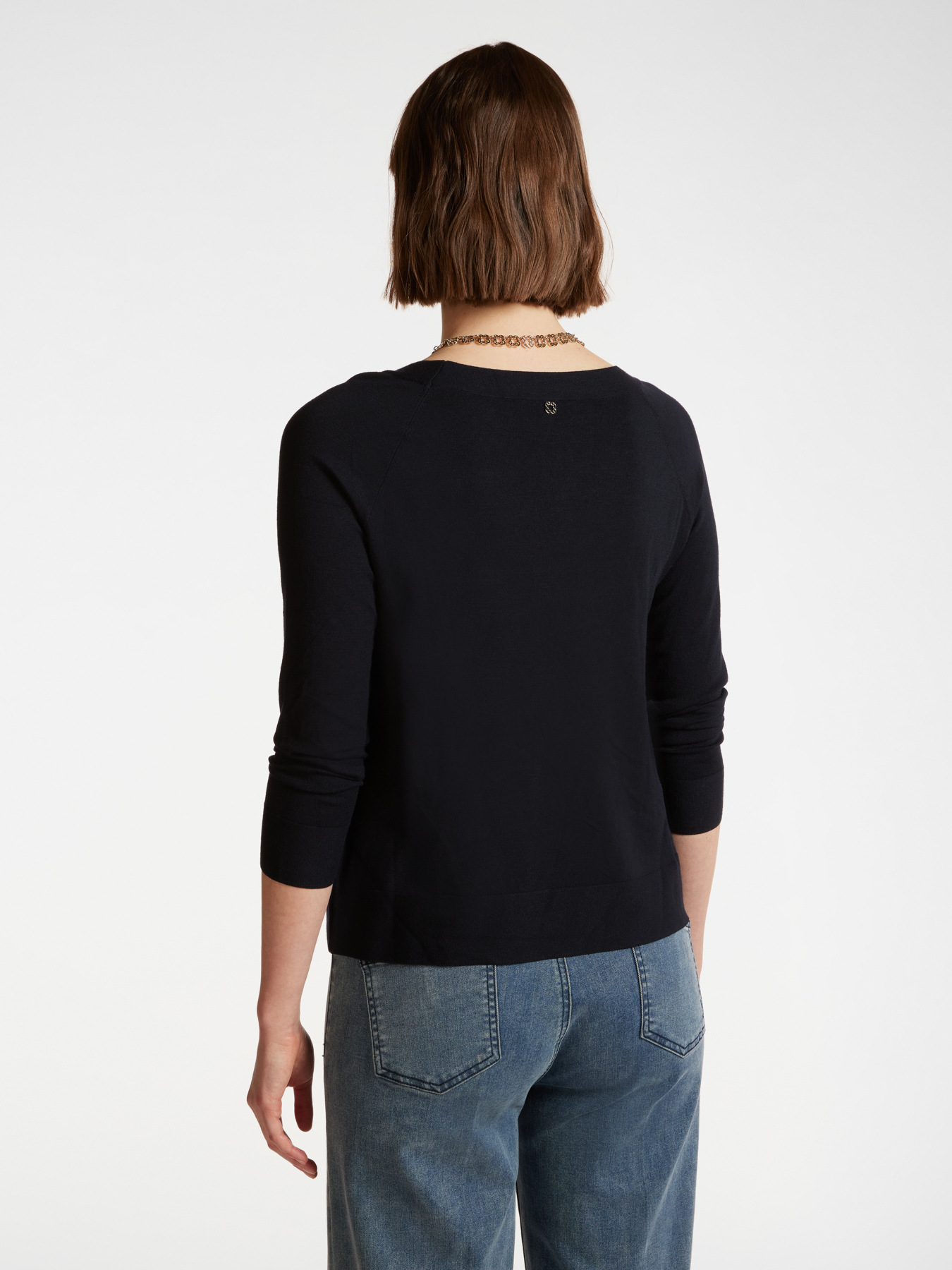 Camisola b&aacute;sica com decote canoa image number 1