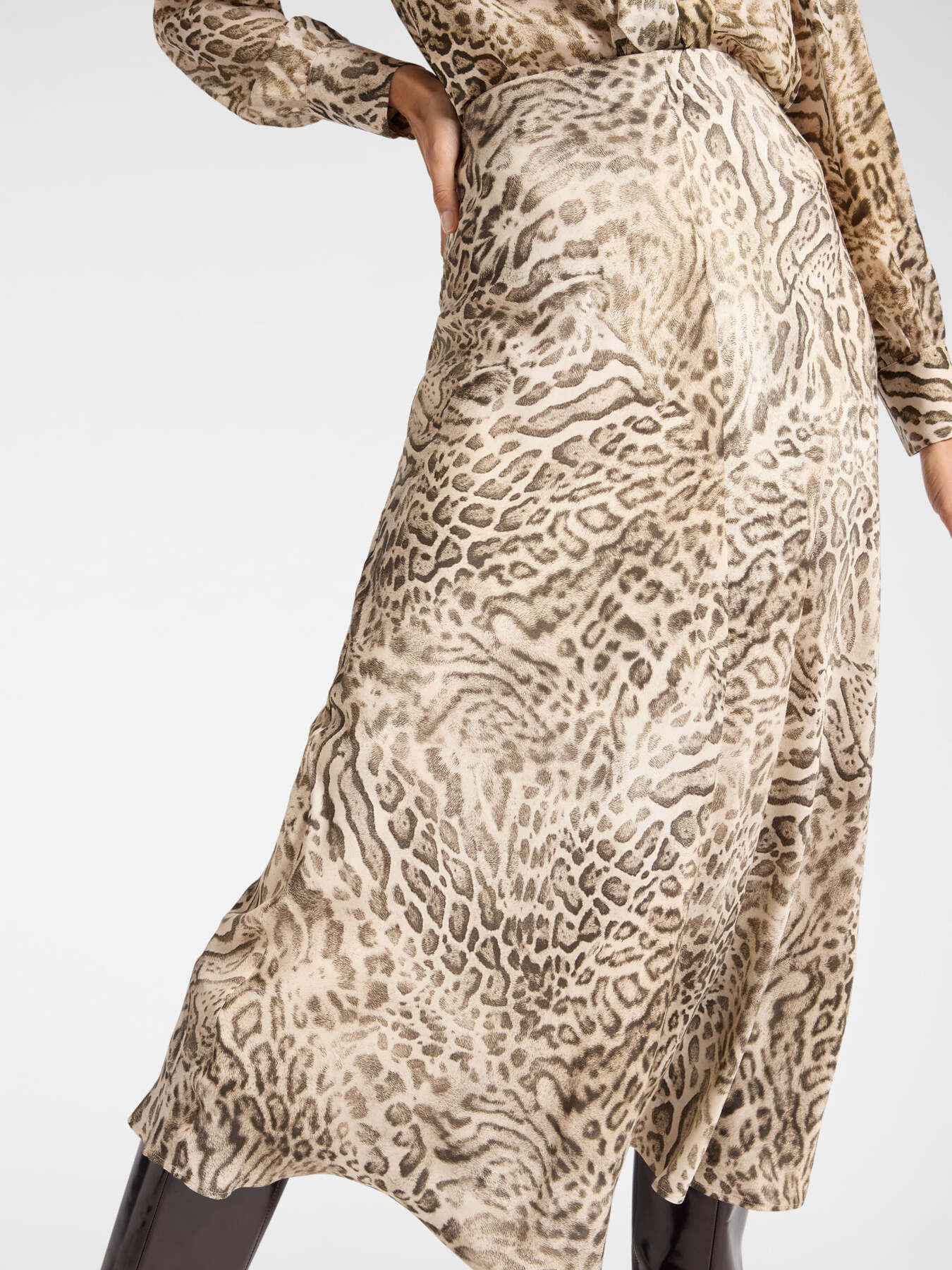 Gonna midi animalier image number 3