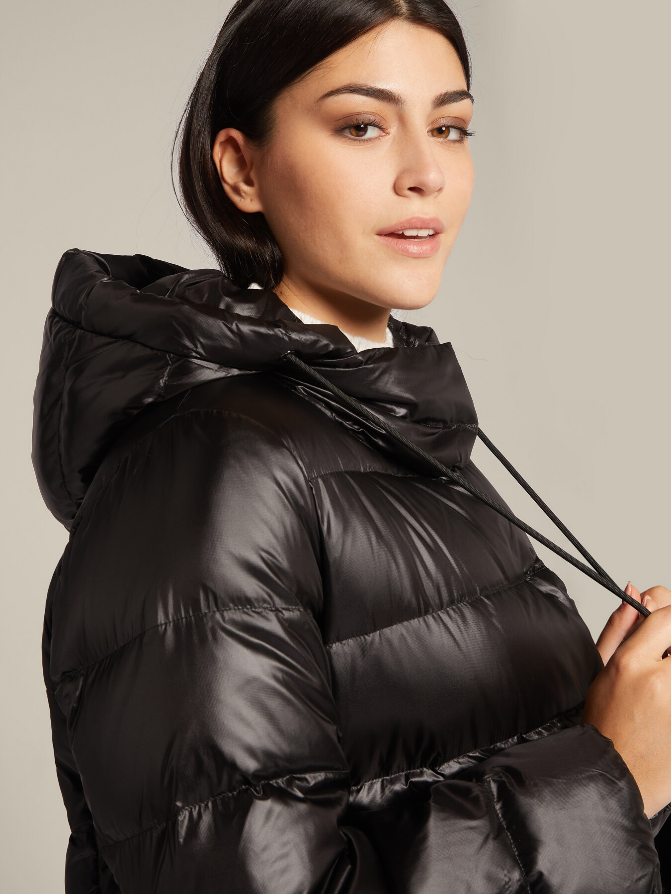 Down jacket with side snap buttons image number 3