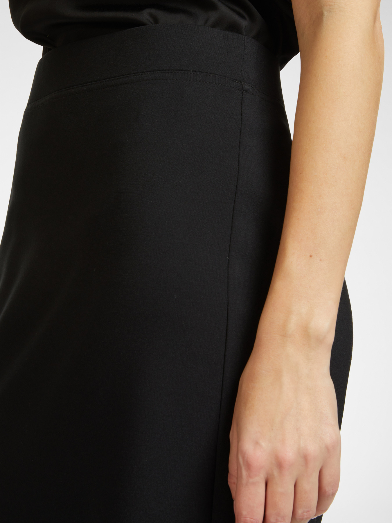 Gerade Rock in Milano-Strick image number 3