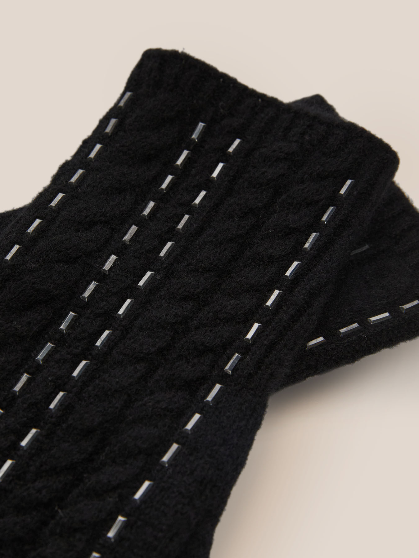 Handschuhe aus Wolle mit Hotfix image number 1