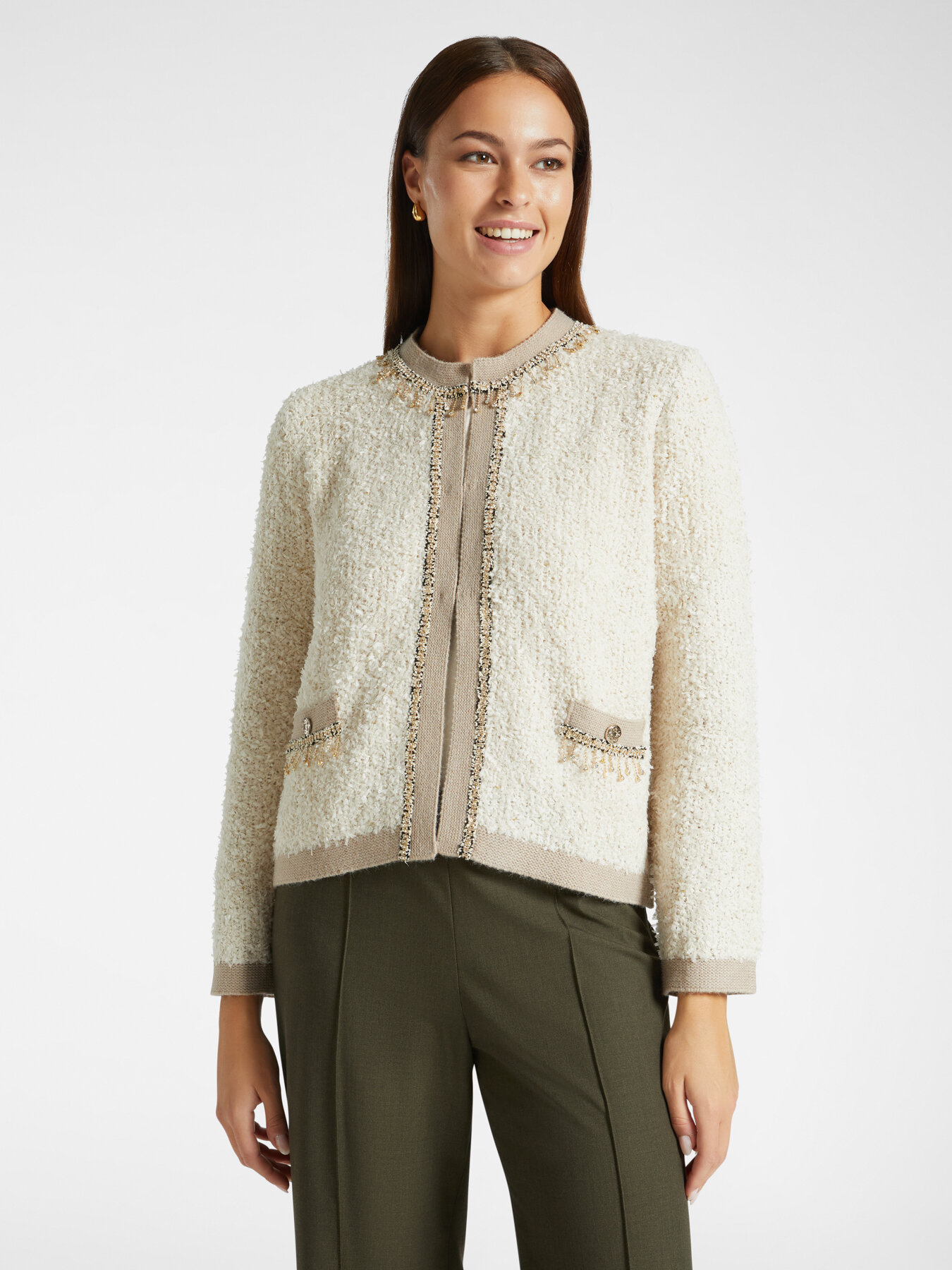 Cárdigan corto con bordado image number 4