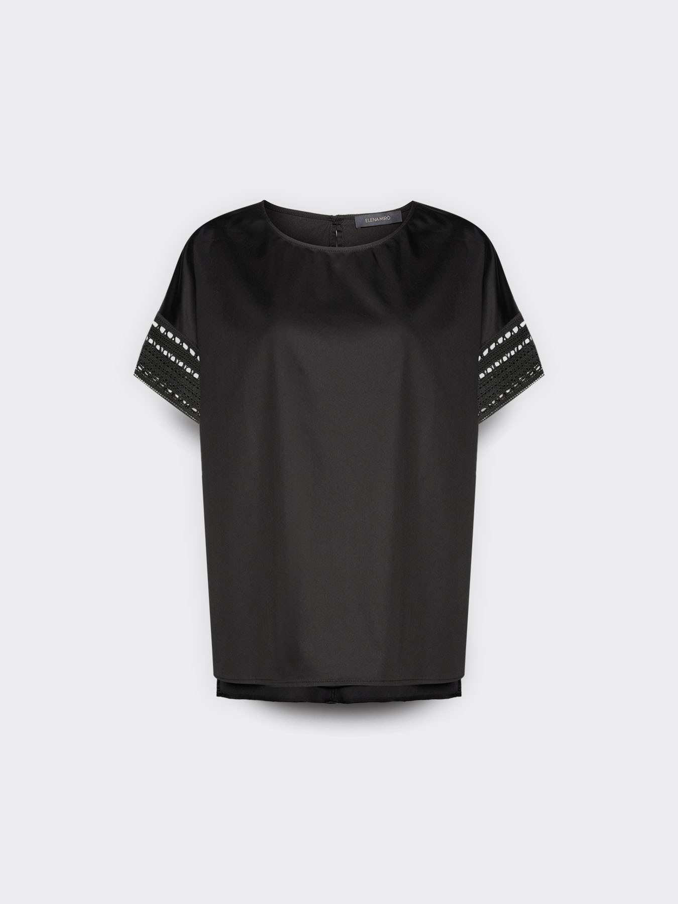 Blouse with lace trim image number 4