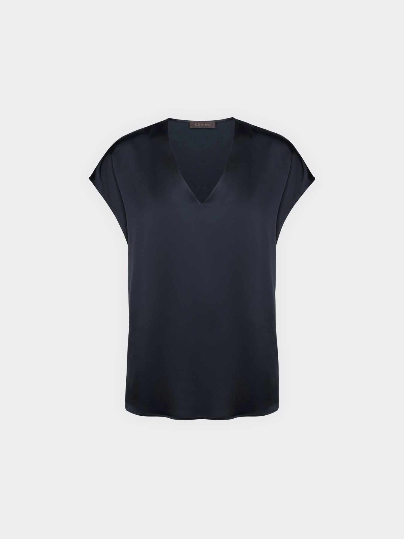 Blusa de cetim com decote em V image number 4