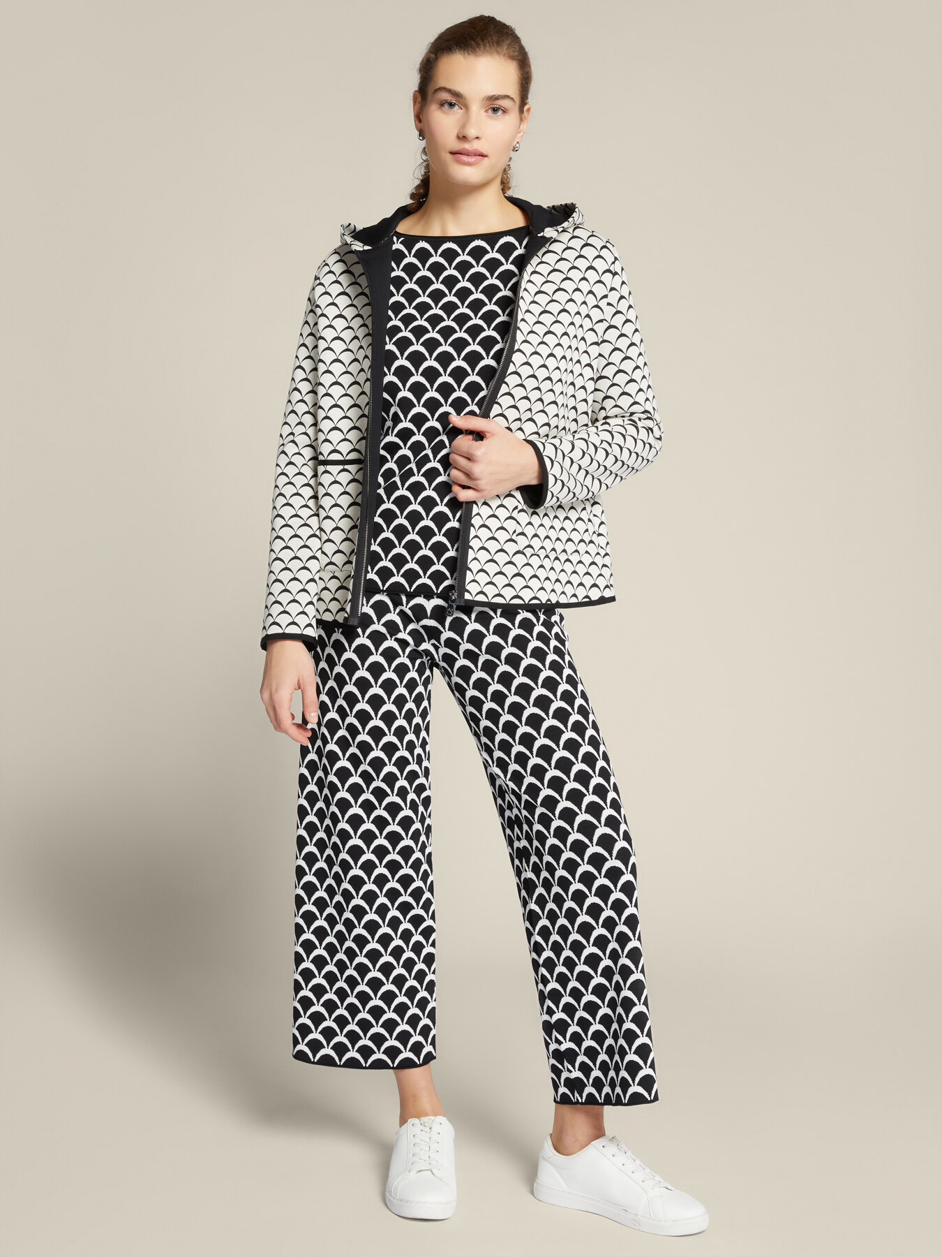 Sweatshirt mit geometrischem Druck image number 2