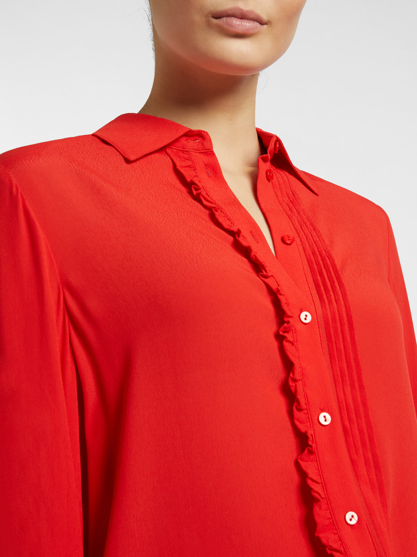 Camisa con borde fruncido image number 3