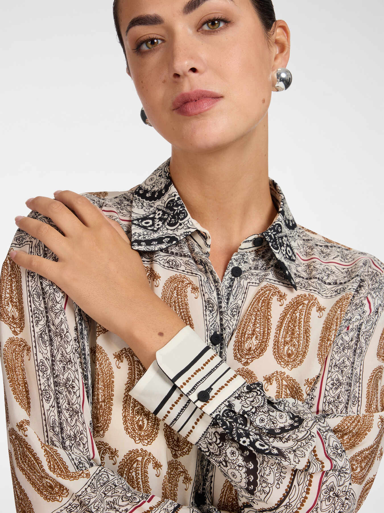 Camisa em viscose estampada image number 3