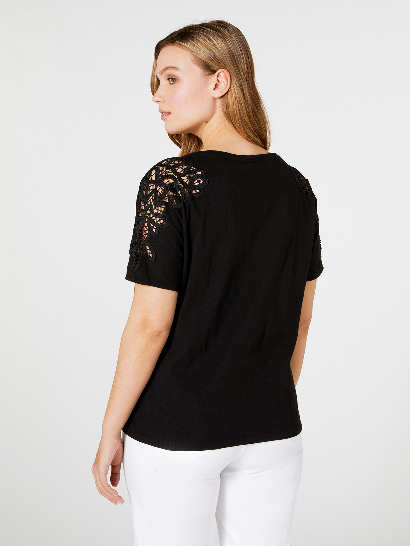T-shirt with lace effect embroidery on sleeves image number 3