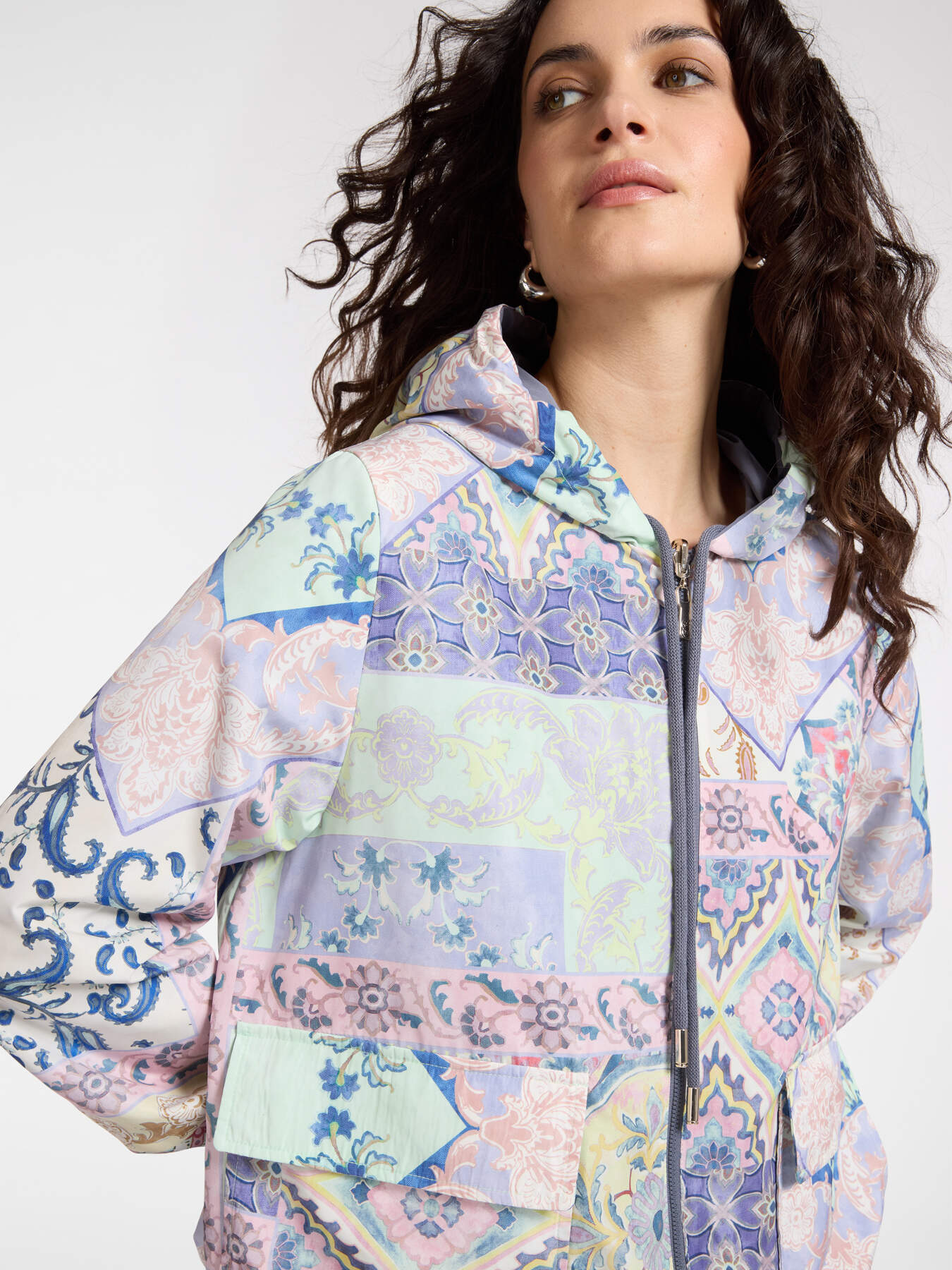 Reversible printed parka with hood