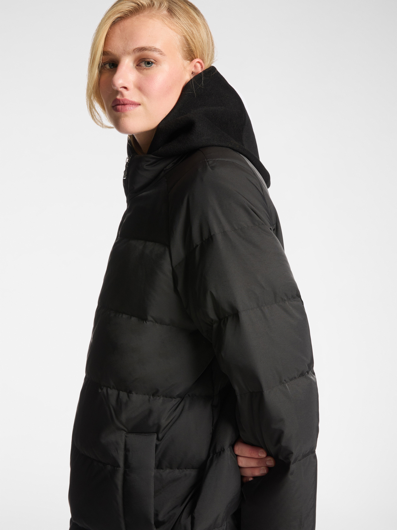 Daunenjacke aus zwei verschiedenen Stoffen image number 3