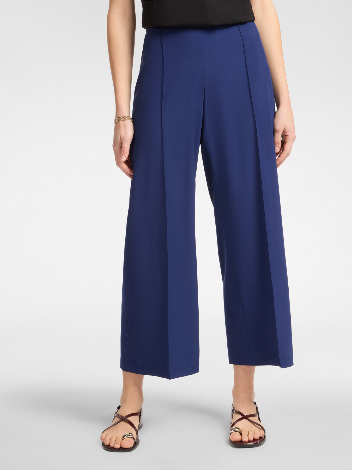 Pantaloni dritti in tessuto leggero image number 2