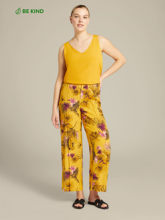Trousers in printed ECOVERO™ viscose