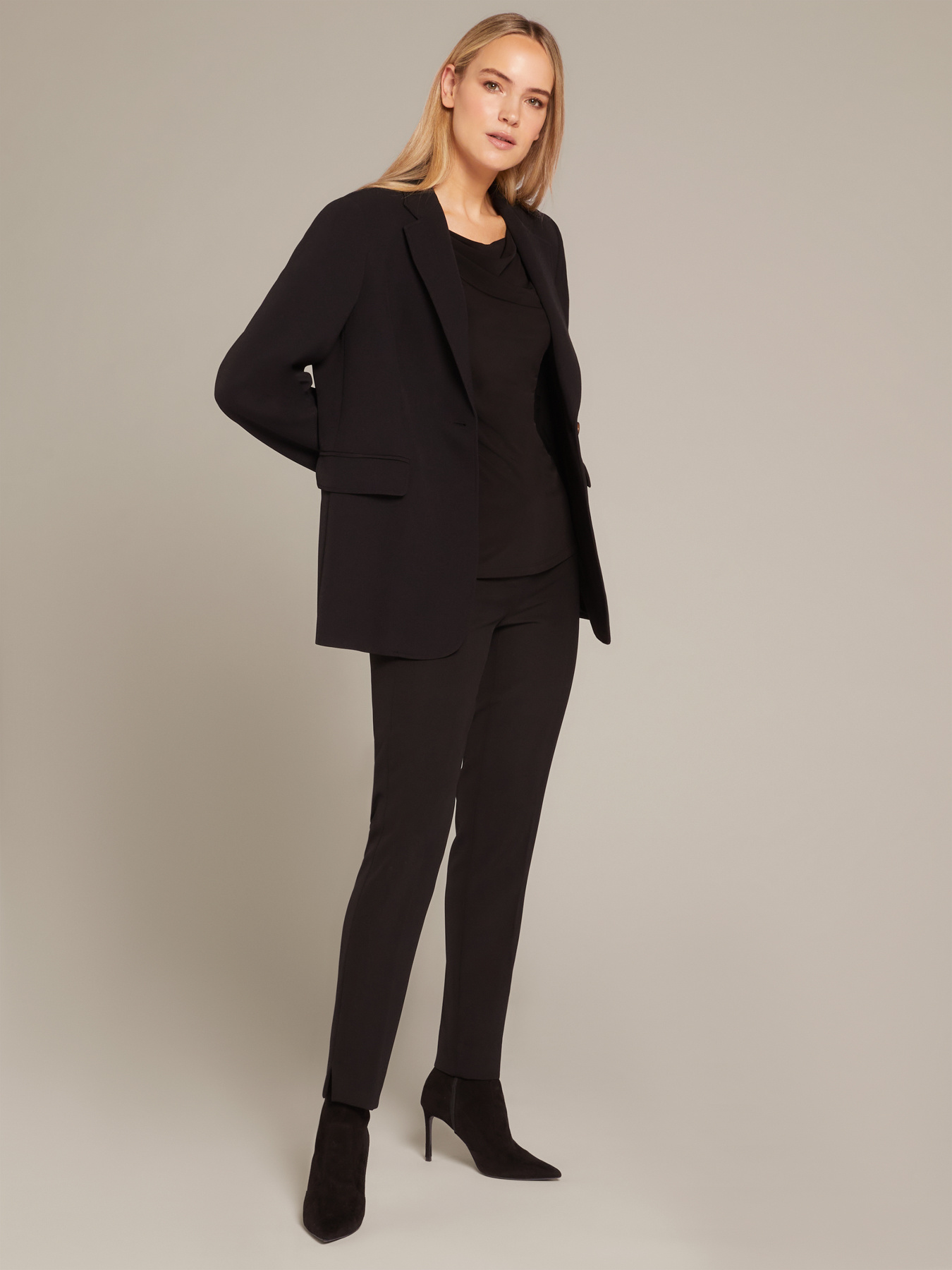 Blazer in tessuto cr&ecirc;pe image number 3