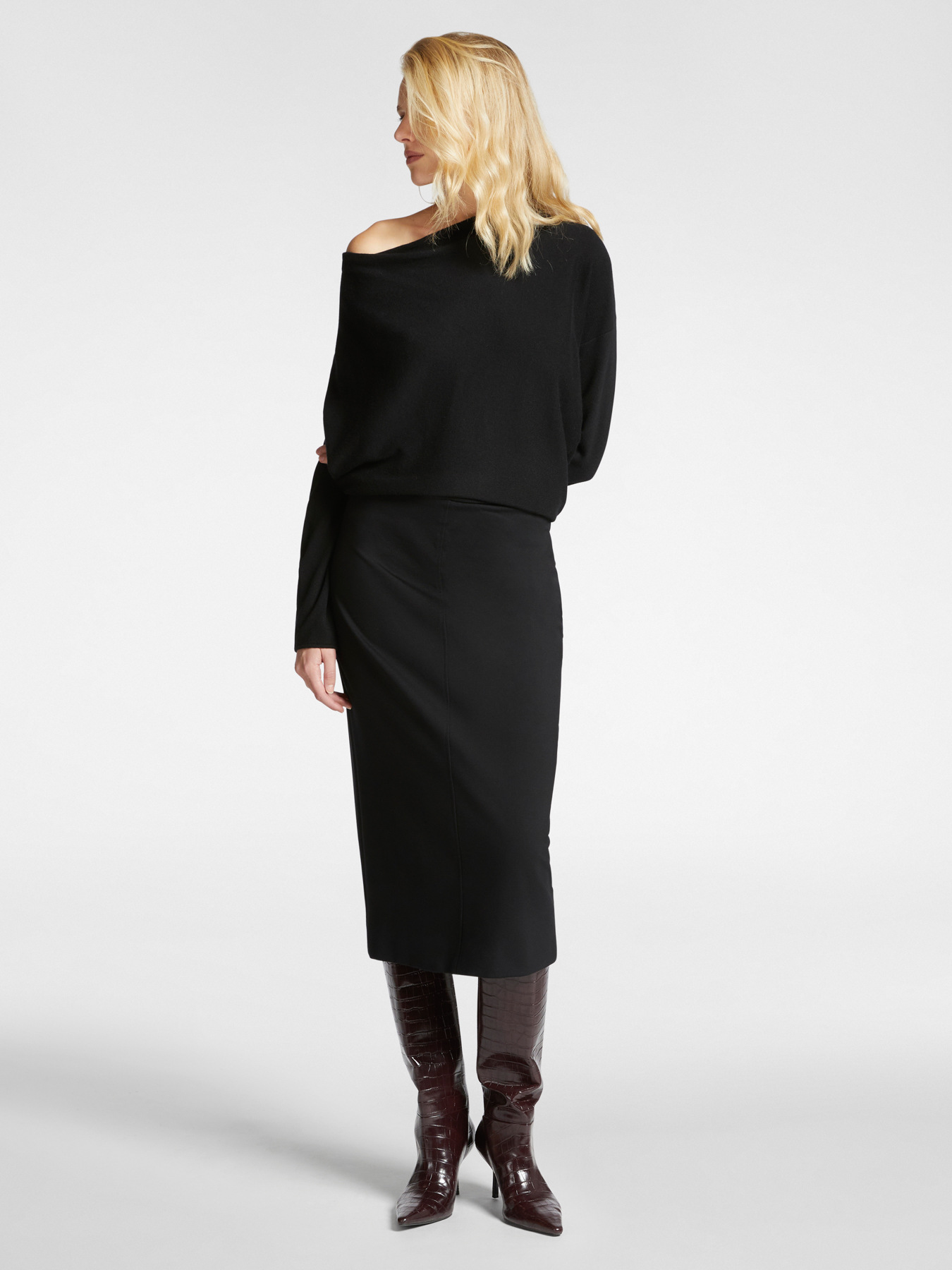 Camisola em caxemira misto com decote suave image number 2