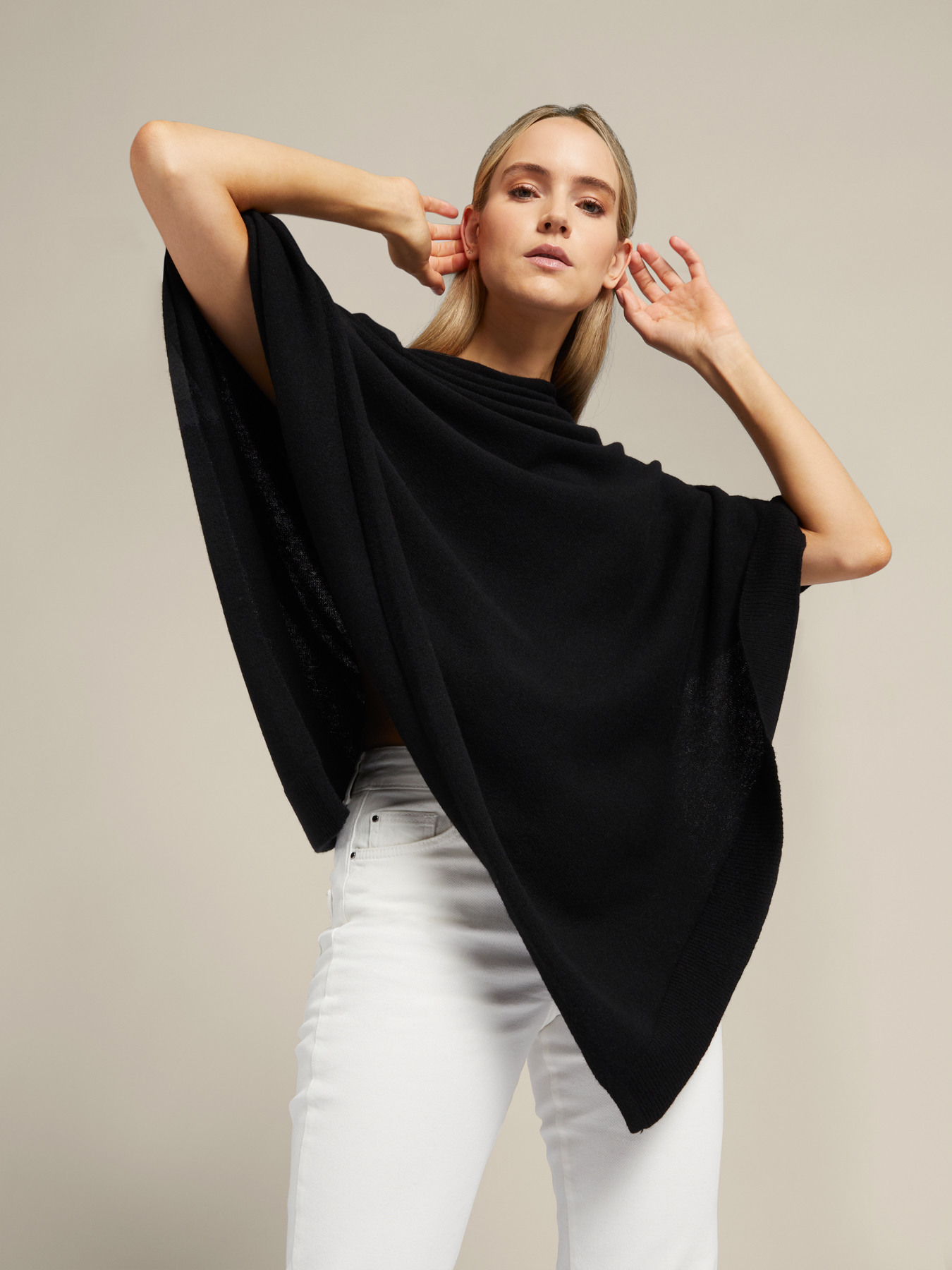 Pure wool cape image number 4