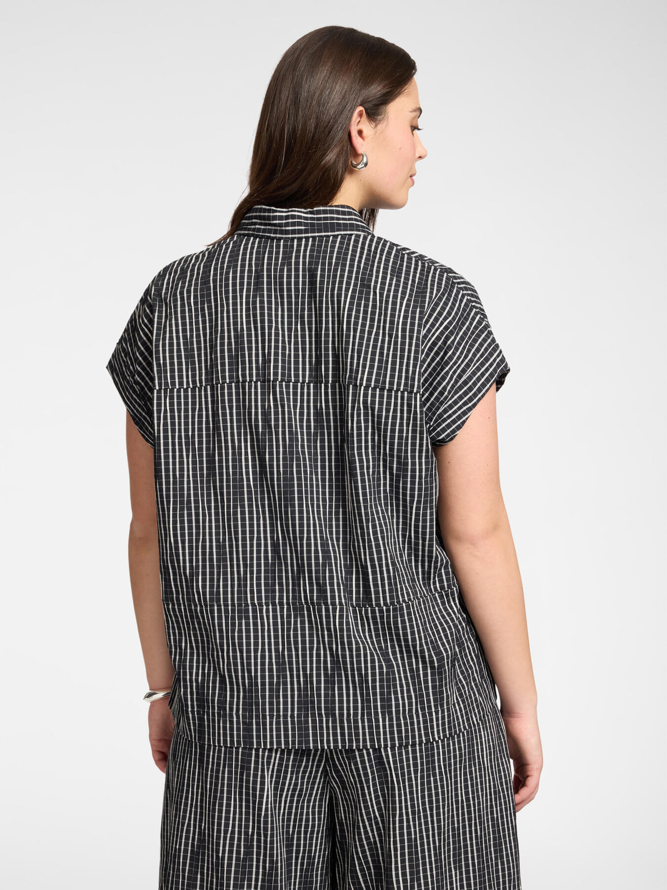 Yarn-dyed cotton shirt image number 1