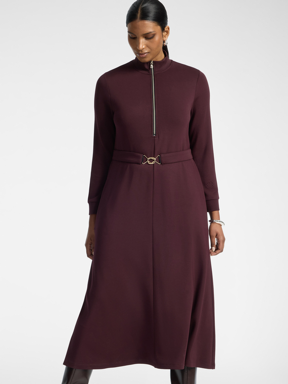 Vestido em scuba com cinto