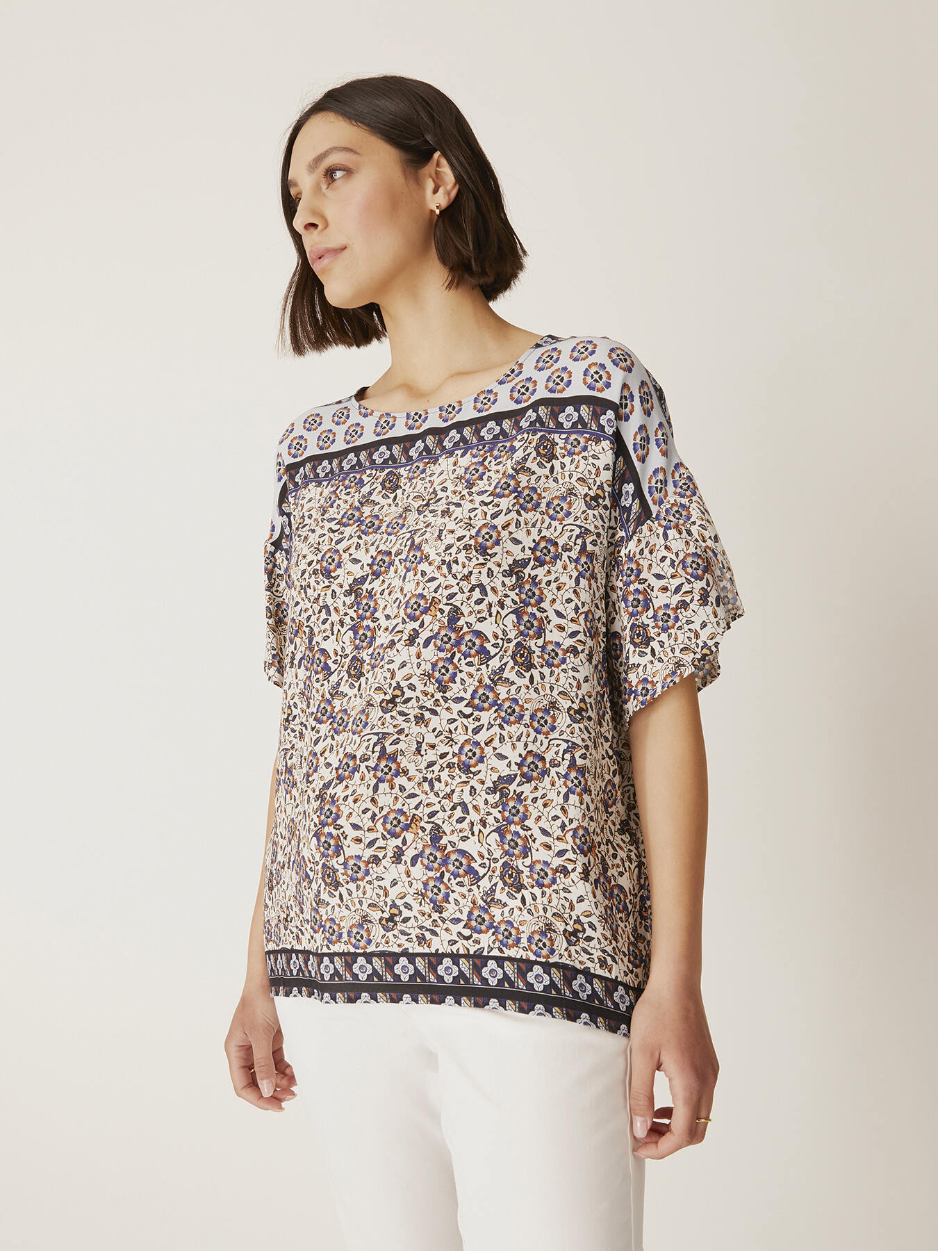 Blouse &agrave; imprim&eacute; ethnique plac&eacute; image number 0