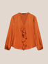 Blusa de raso con chorrera image number 4