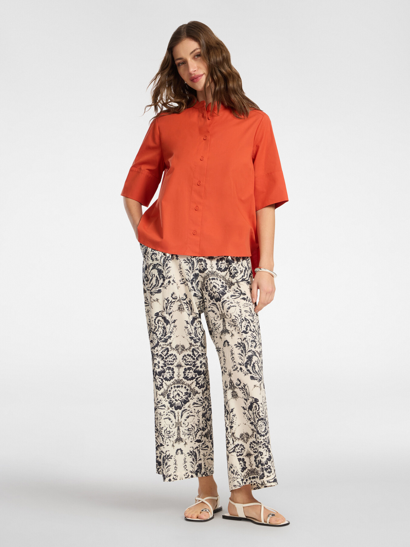 Shirt with mandarin collar image number 2