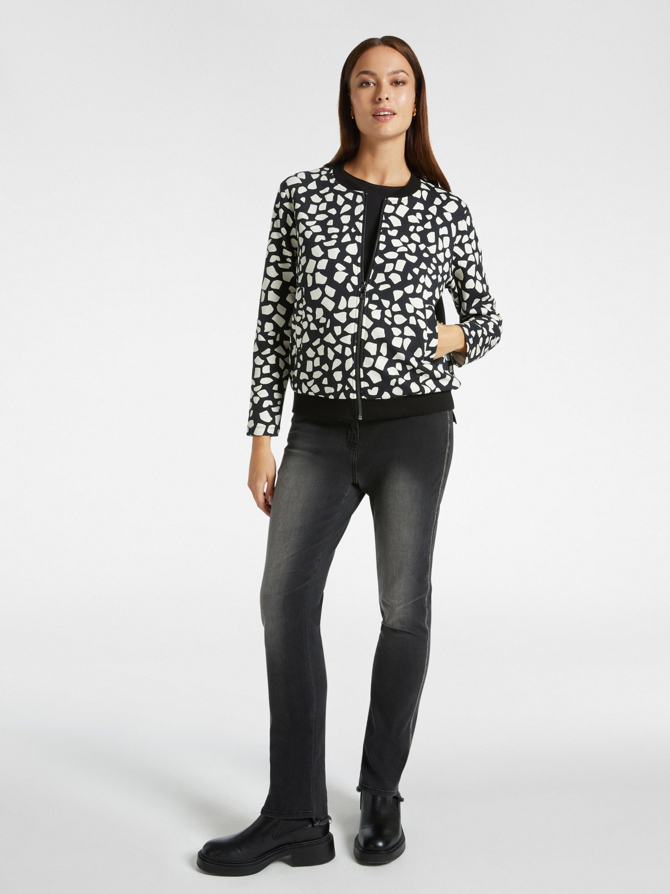 Bomberjacke aus bedrucktem Scuba-Stoff image number 2