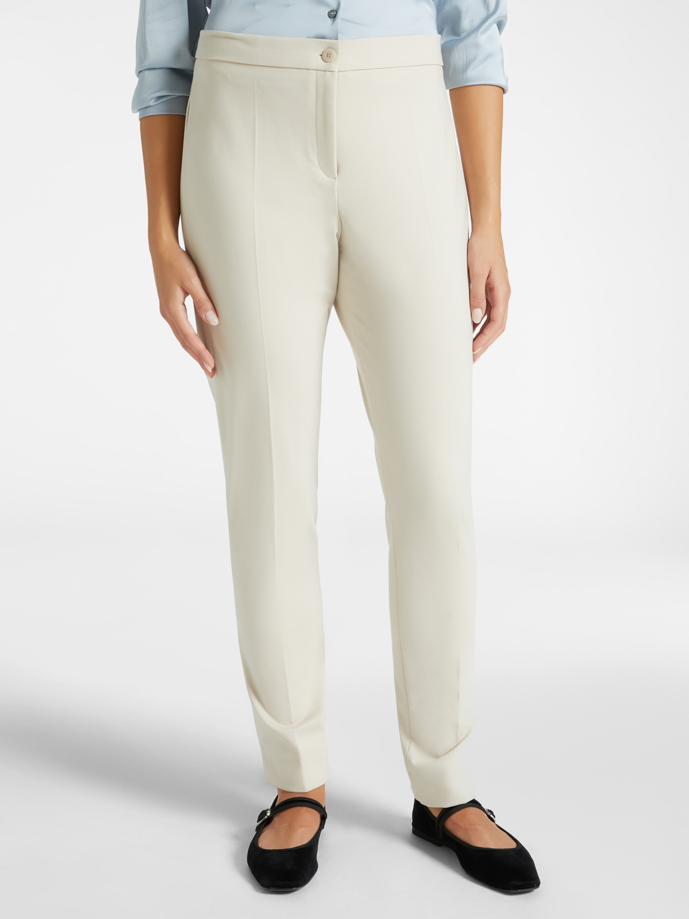 Pantalones slim fit de punto milano image number 2