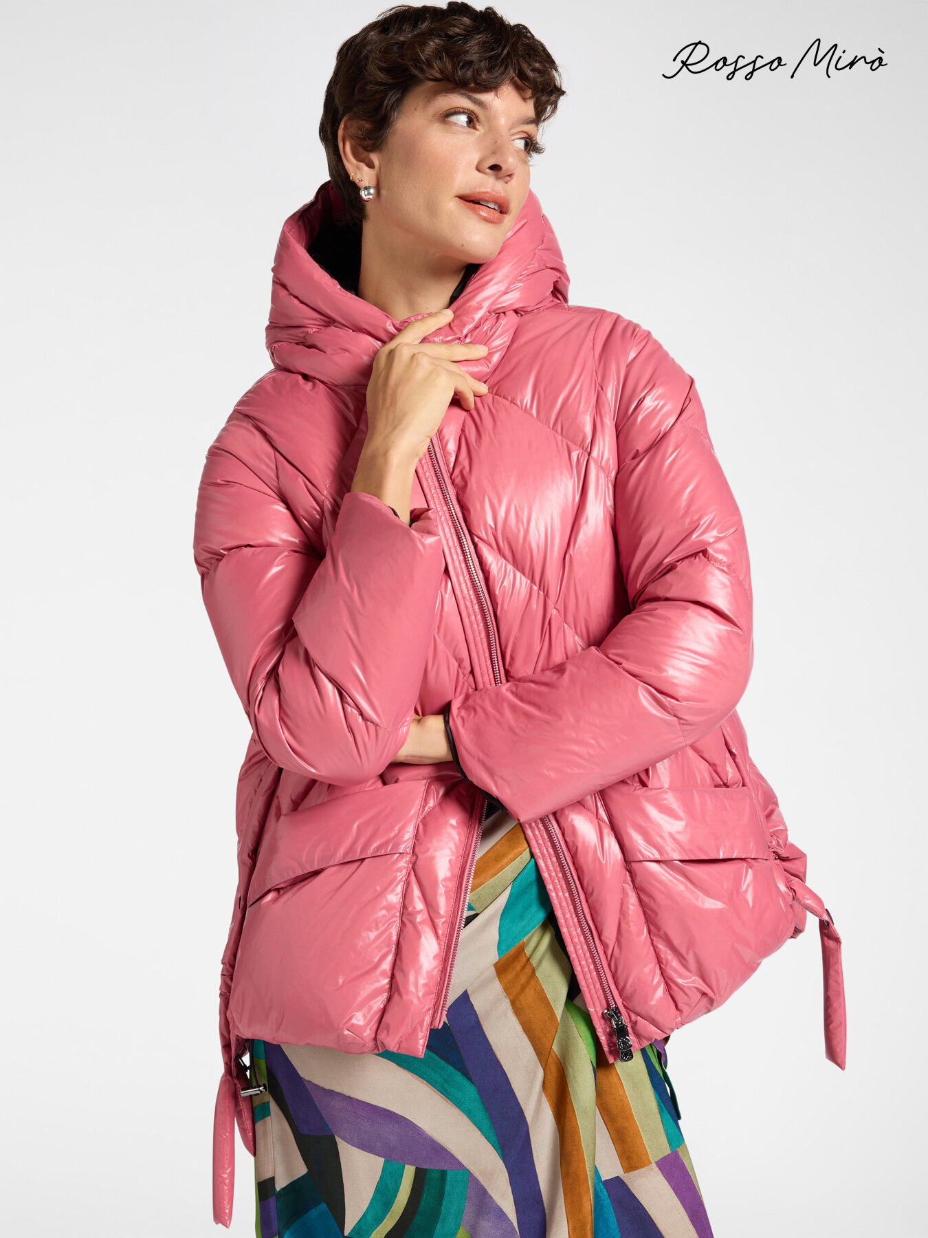 Chaqueta de plumas con estampado de rombos y bolsillos grandes