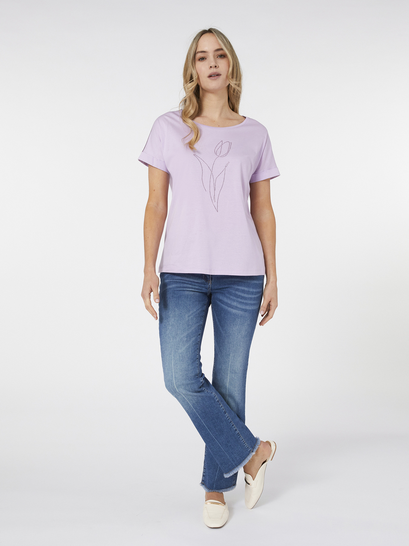 T-shirt con fiore in cristalli image number 0