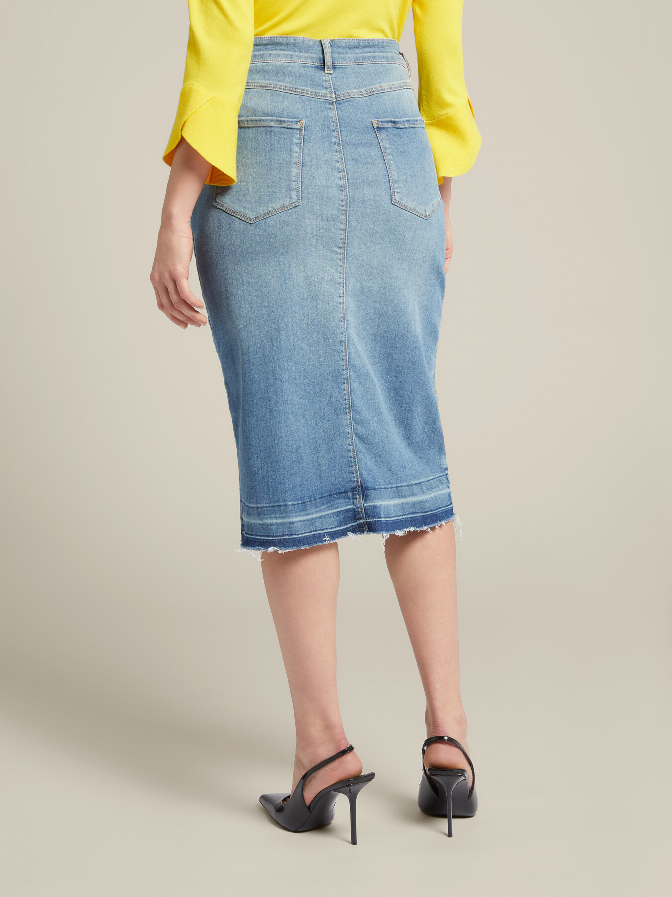 Falda en denim de algod&oacute;n sostenible image number 1